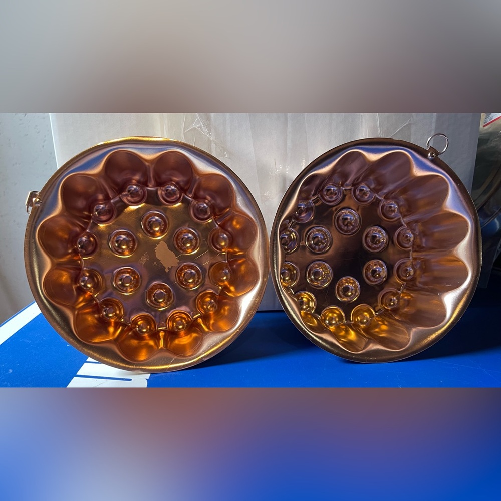 2 Vintage 4-cup copper fluted/hobnob Jello Molds